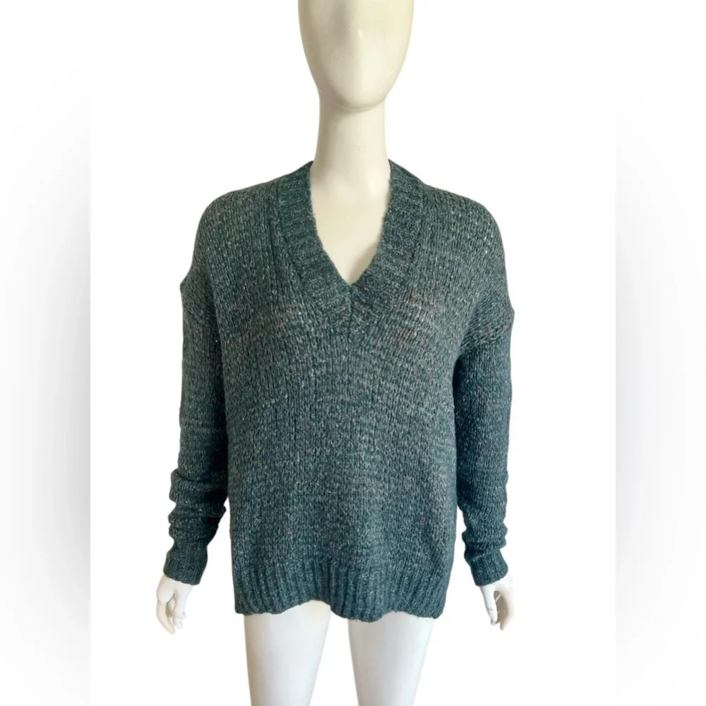 C.T. Plage Wool Blend Marled Knit V-neck Sweater Teal Size 40 US 6 Quiet Luxury
